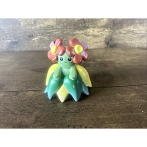 1999 Pokémon Tomy Bellossom 2" Mini Figure Offical Nintendo Vintage Fast Shippin